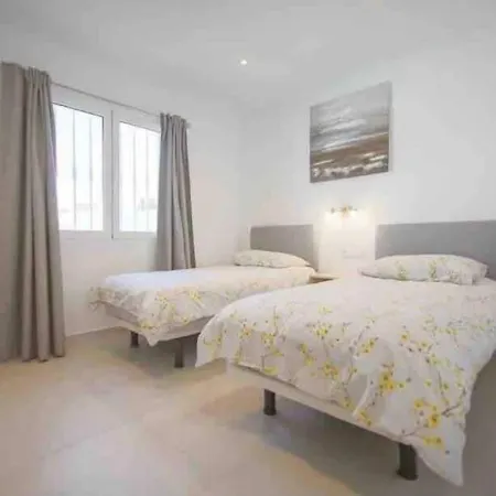Villa Renata With Private Heated Pool And Hot Tub