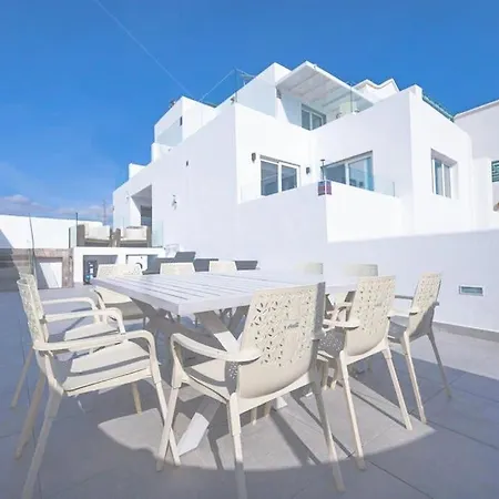 Villa Renata With Private Heated Pool And Hot Tub