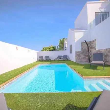 Renata With Private Heated Pool And Hot Tub Villa